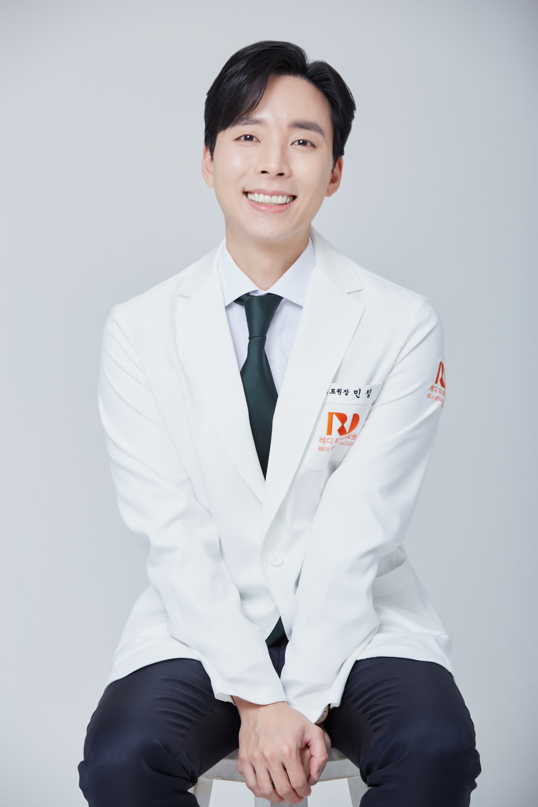 Dr. Min Jeong